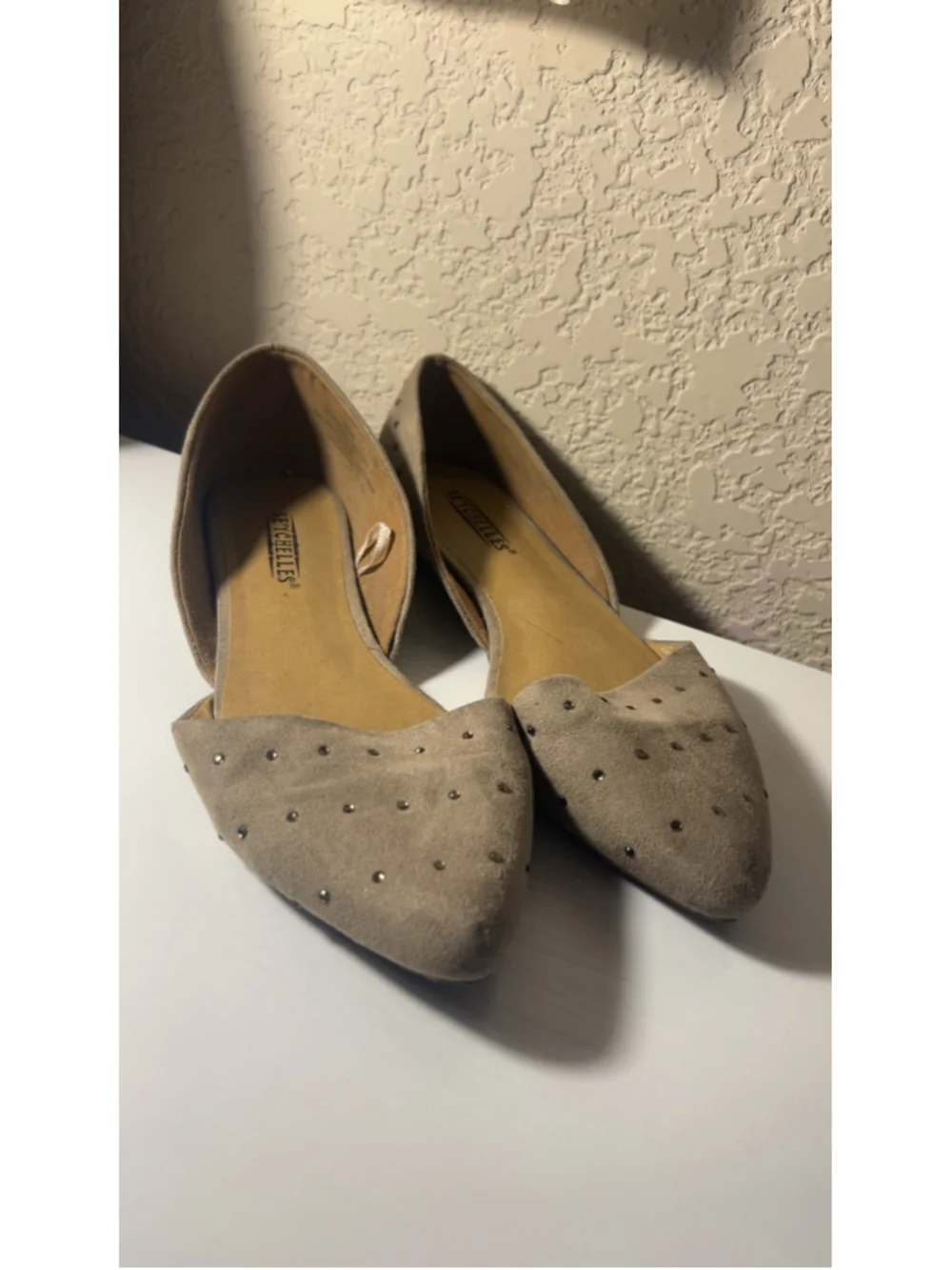 Women's Seychelles Beige Studded D'Orsay Flats Size 5.5